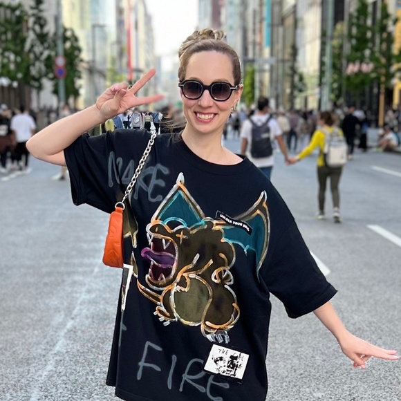 Meet your Posher, Alyx - Picture 1 of 1